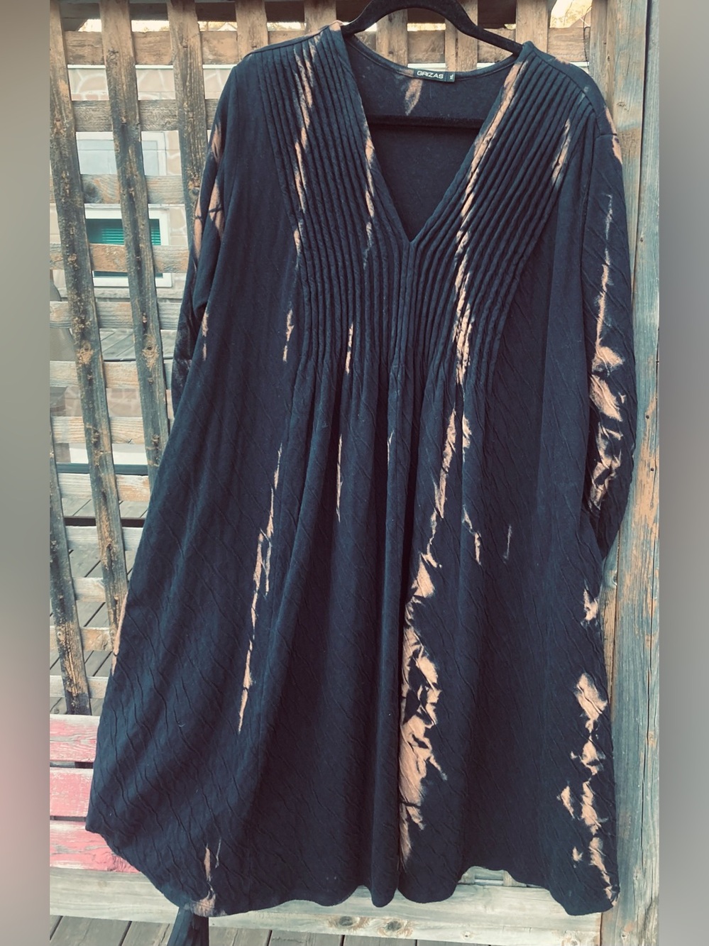 Grizas Fall 2025 black/camel tie-dye dress